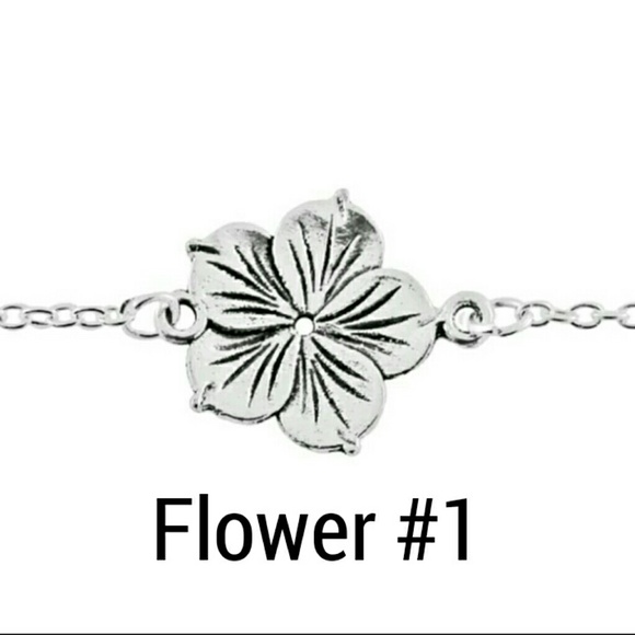 Flower Choker/Collar Necklace - Picture 3 of 5